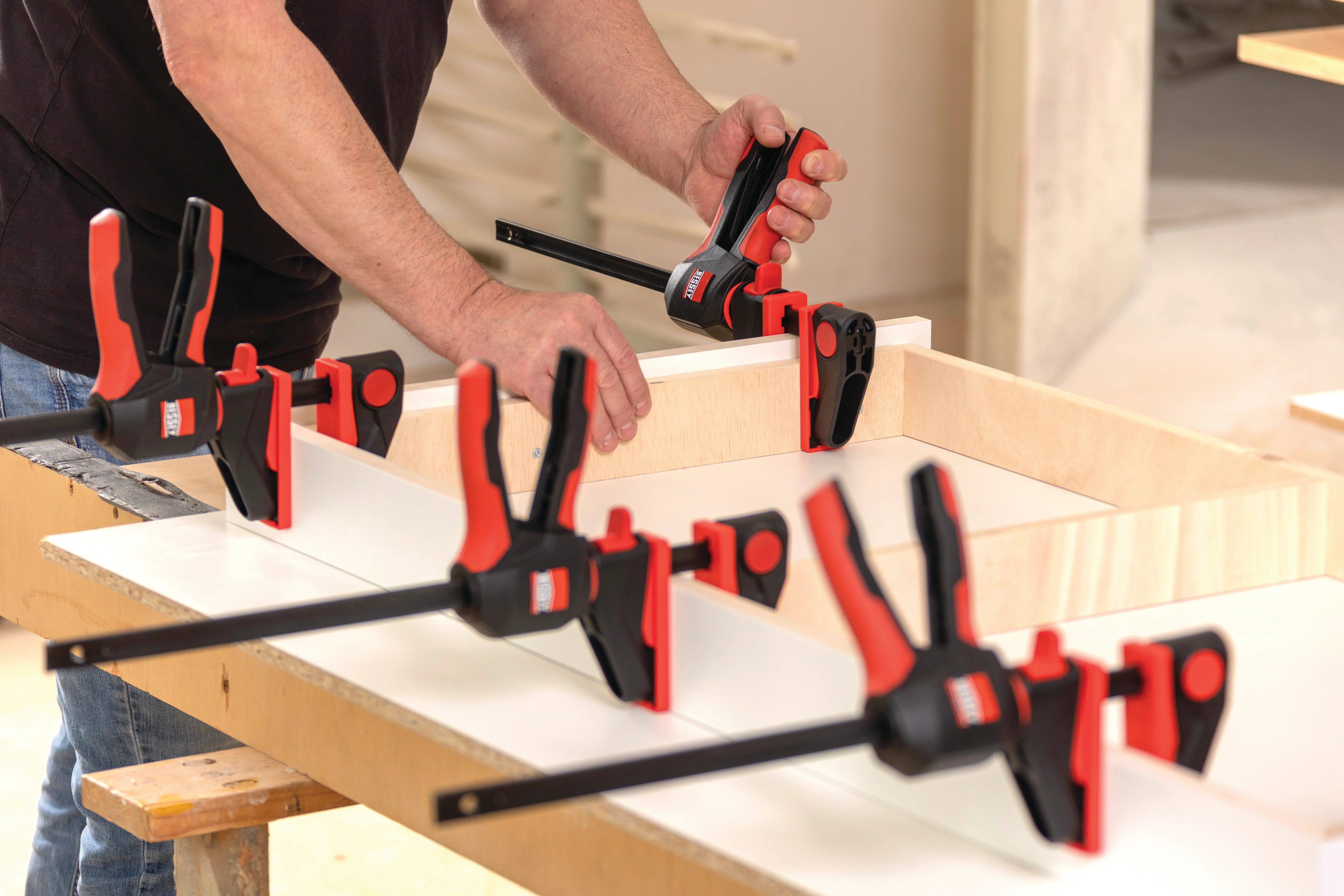 Bessey EHKL360-12 12 in. x 3-1/8 in. Trigger Clamp with 360 Rotating Handle - Image 3