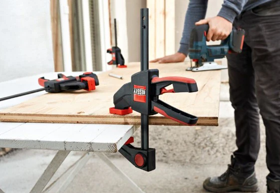 Bessey EHKXL12 12 in. x 3-5/8 in. 600 lb. Clamping Force EHK Extra Large Trigger Clamp - Image 2