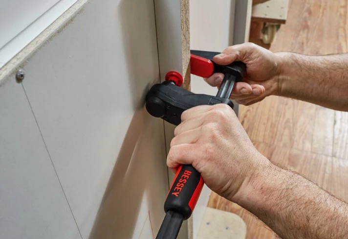 Bessey GK60 24 in. x 2-3/8 in. GearKlamp Bar Clamp - Image 6