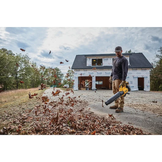 DEWALT DCBL722B 20V MAX XR High Power Brushless Handheld Blower (Tool Only) - Image 10