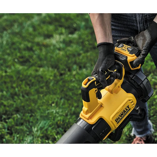 DEWALT DCBL722B 20V MAX XR High Power Brushless Handheld Blower (Tool Only) - Image 11