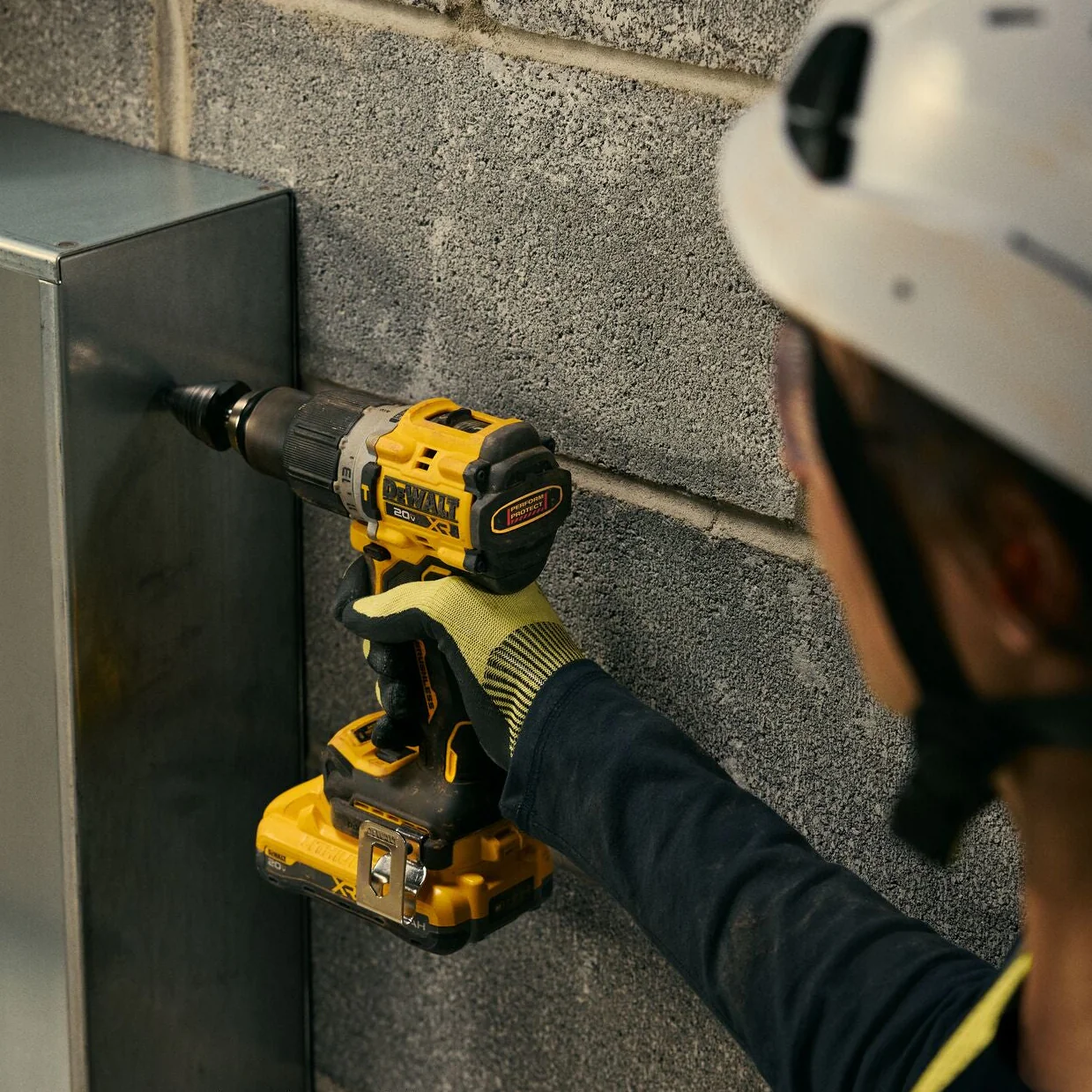 DeWalt DCD806B 20V MAX* XR Brushless Cordless 1/2 in. Hammer Drill (Tool Only) - Image 4