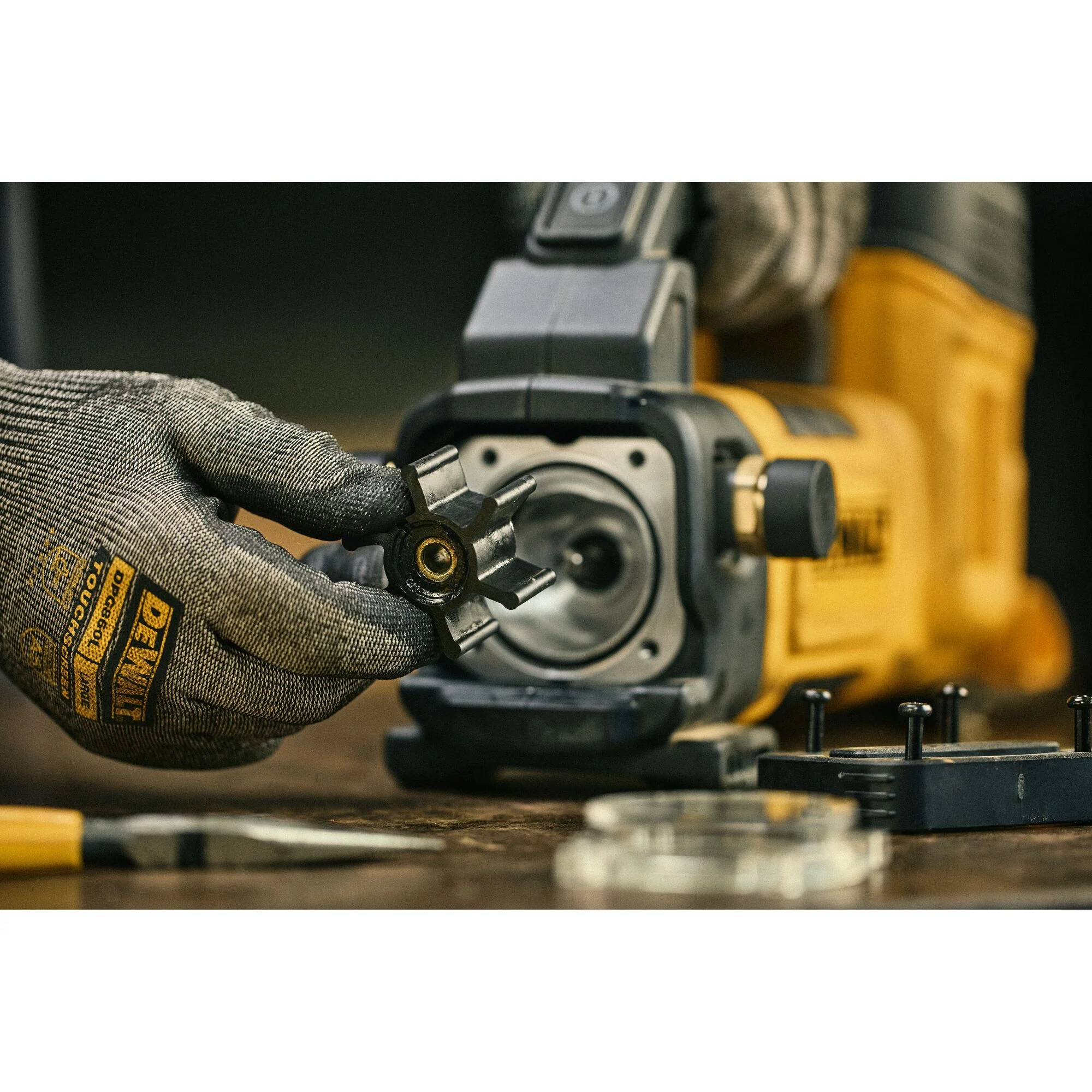 Dewalt DCE050B 20V Transfer Pump Bare - Image 7