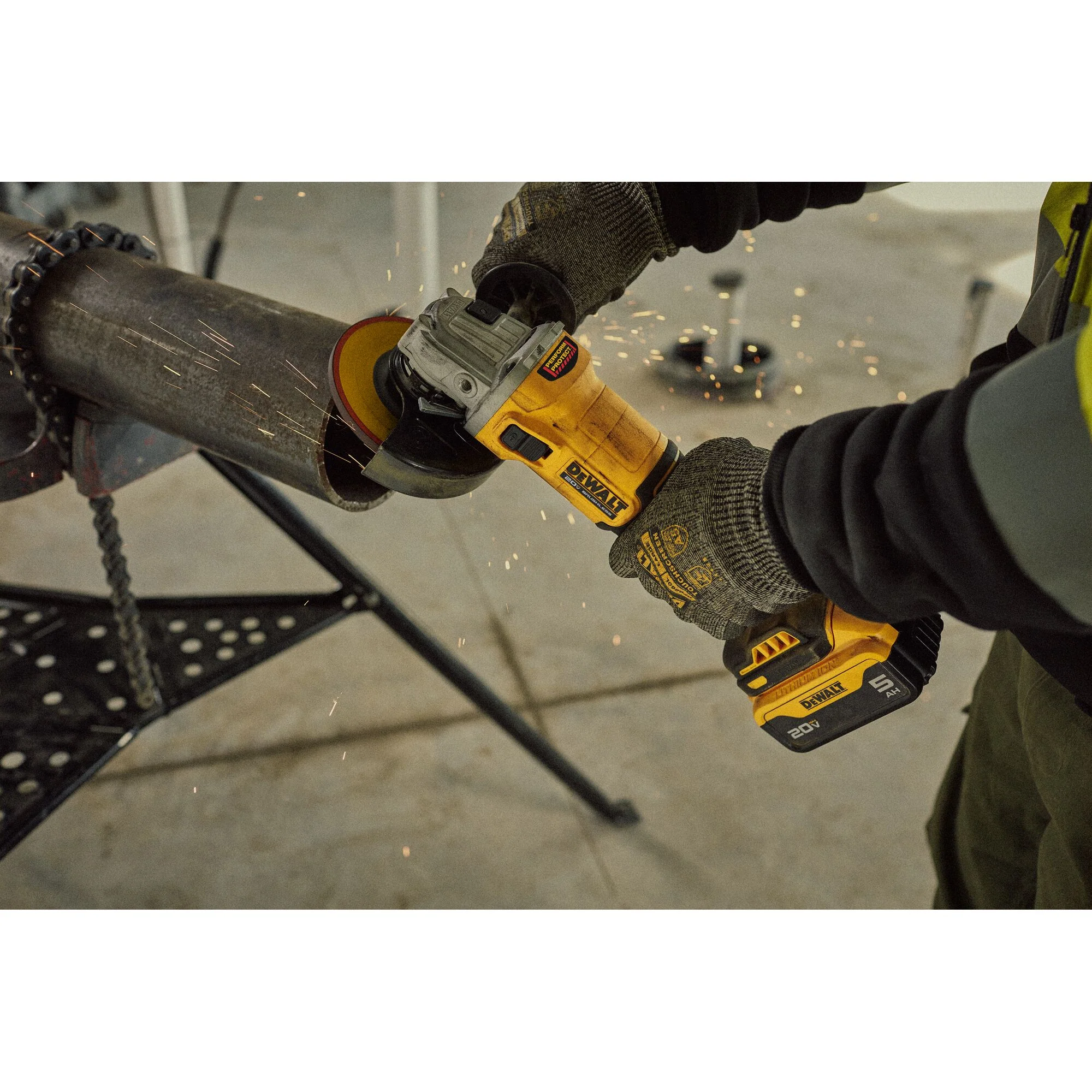 Dewalt DCG407B 20V Max 4-1/2 in. Grinder W/ Slide Switch (Tool Only) - Image 6