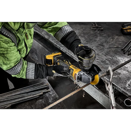 DeWalt DCG410VSB 20V 4-1/2" - 5"  VS Paddle Switch Grinder (Tool Only) - Image 8