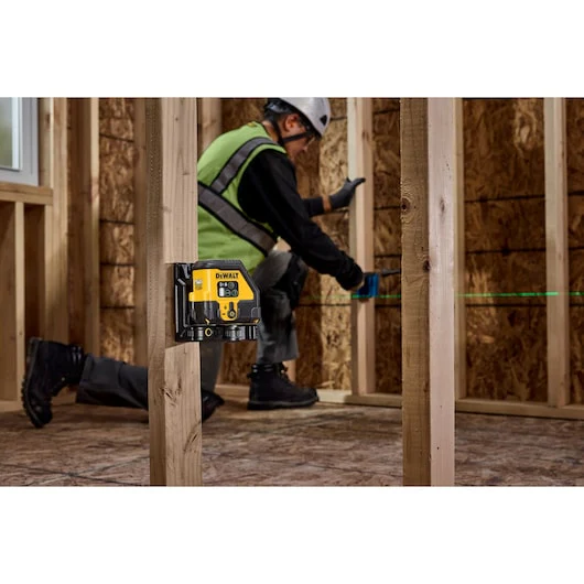 DEWALT DCLE14201GB Rechargeable Green Cross Line Laser Kit - Image 5