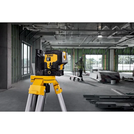 DEWALT DCLE16031GB USB Green 3-Spot Laser Base Kit - Image 5
