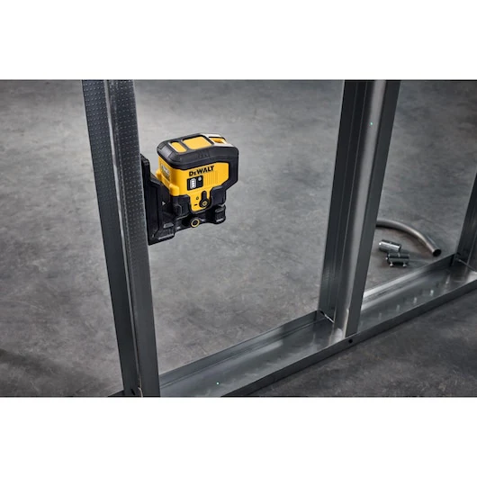 DEWALT DCLE16031GB USB Green 3-Spot Laser Base Kit - Image 6