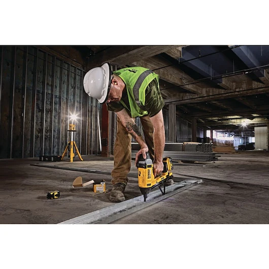 DEWALT DCN891B 1 in. Magazine Cordless Concrete Nailer (Tool Only) - Image 2