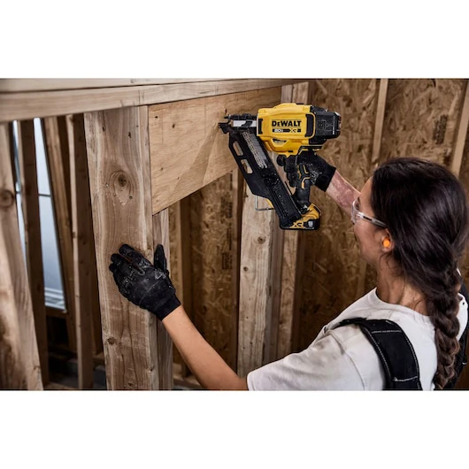 Dewalt DCN930P1 20V MAX XR 30-Degree Framing Nailer Kit 5.0Ah - Image 11
