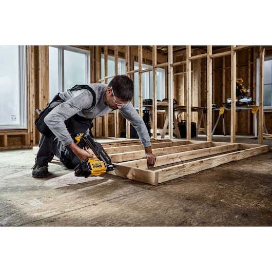 Dewalt DCN930P1 20V MAX XR 30-Degree Framing Nailer Kit 5.0Ah - Image 13
