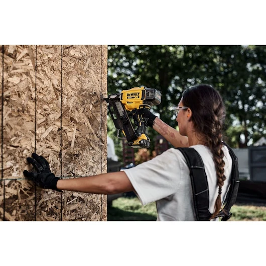 Dewalt DCN930P1 20V MAX XR 30-Degree Framing Nailer Kit 5.0Ah - Image 8