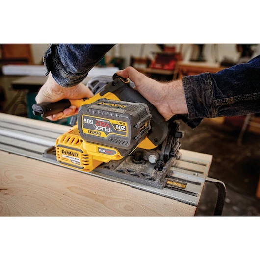 DeWalt DCS520T1 6-1/2 in 60 V Lithium-Ion Cordless Tracksaw Kit - Image 4