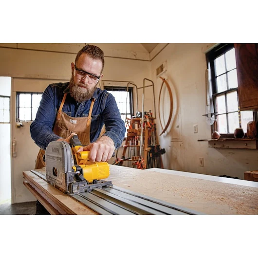 DeWalt DCS520T1 6-1/2 in 60 V Lithium-Ion Cordless Tracksaw Kit - Image 9
