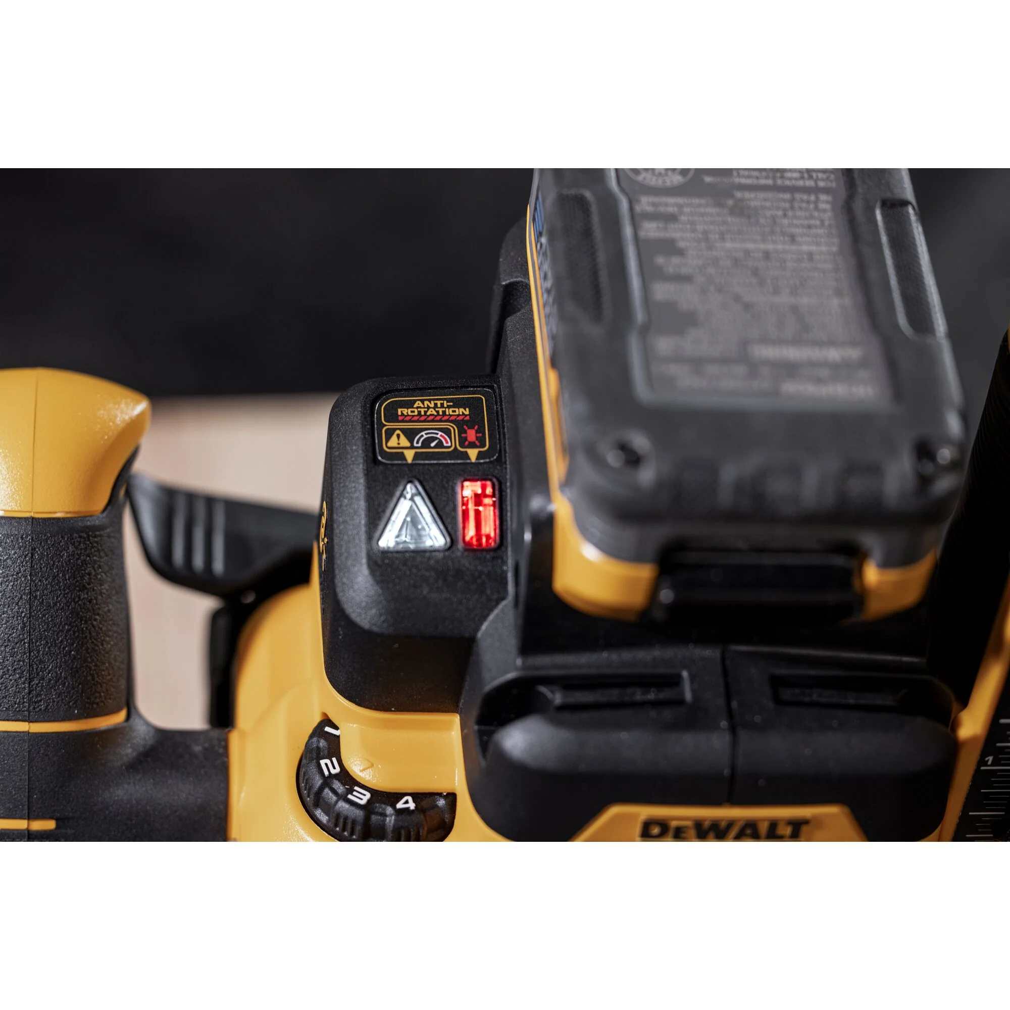 DeWalt DCW620B 20V MAX* XR 2-1/4 Peak HP Plunge Router (Tool Only) - Image 24