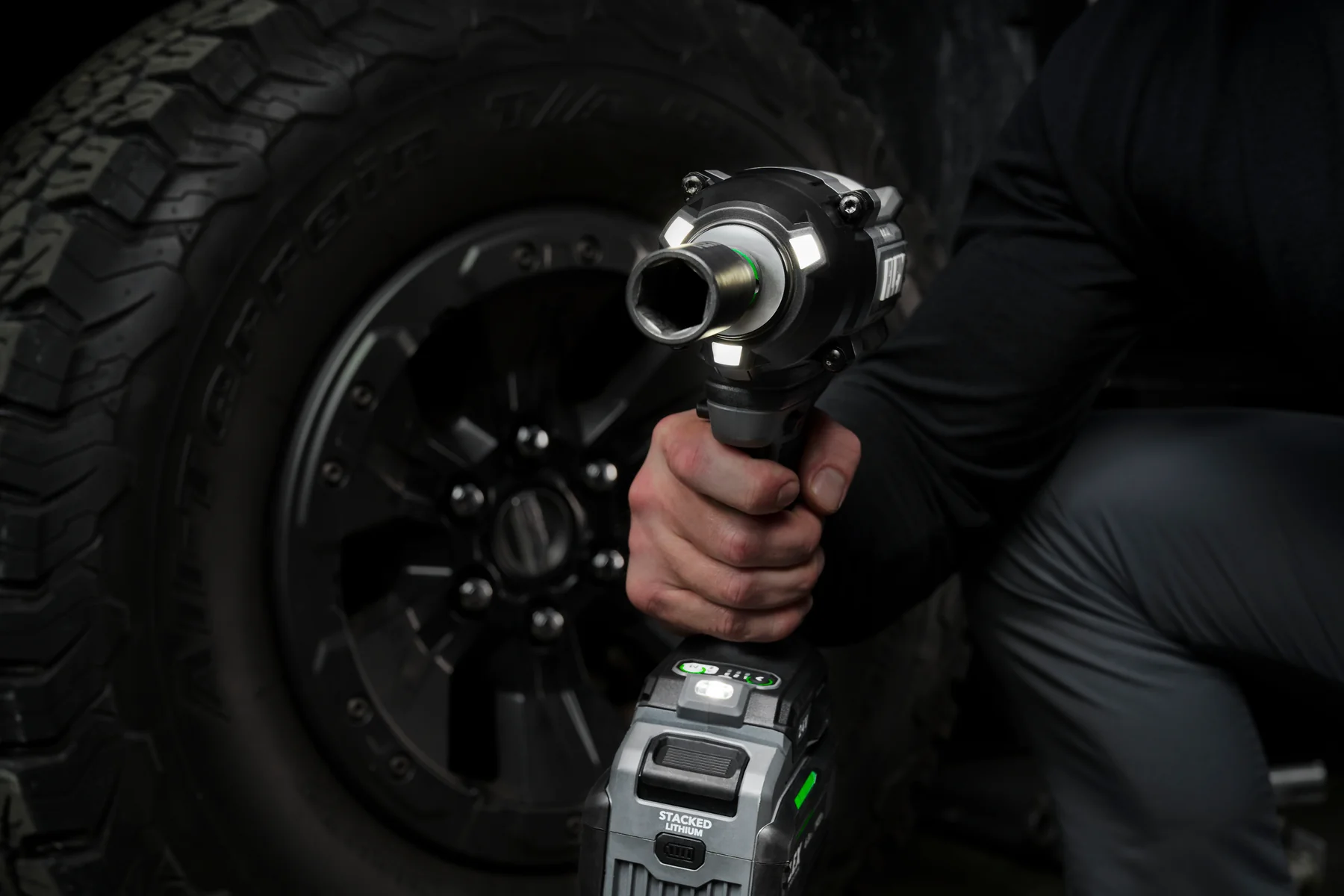 FLEX  FX1472-1H ½” High-Torque Impact Wrench Stacked Lithium Kit - Image 3