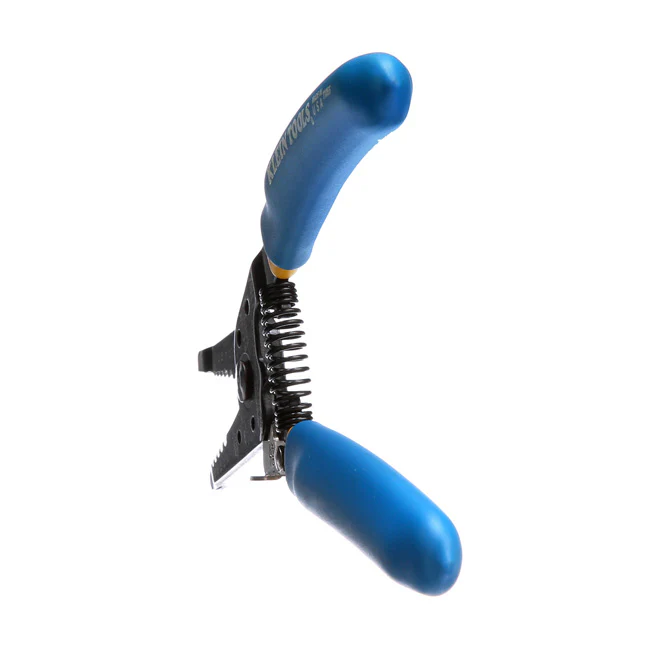 Klein 11055 Solid & Stranded Copper Wire Stripper & Cutter - Image 5
