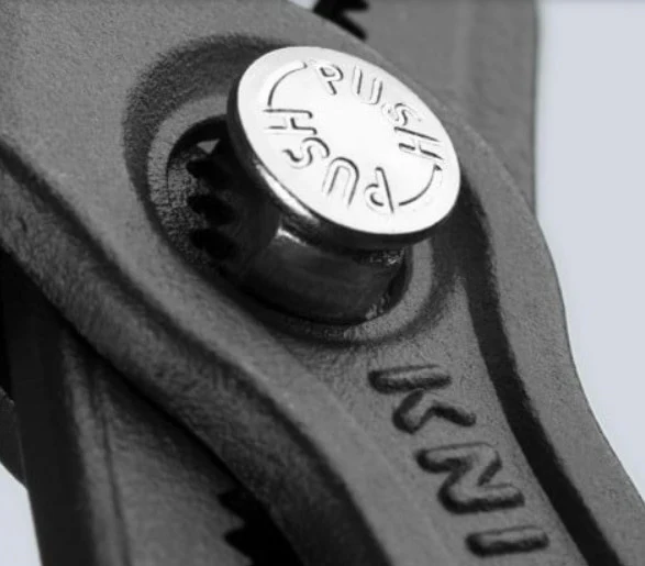 Knipex 87 01 250 10 in. Cobra Water Pump Pliers - Image 4