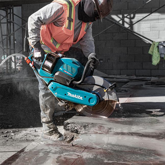 Makita
  CE001GL401 80V (40V x 2) Max XGT Brushless 14 in. Power Cutter Kit (4 x
  8.0Ah) - Image 4