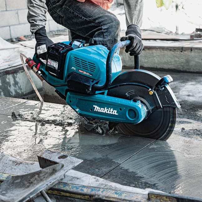 Makita
  CE001GL401 80V (40V x 2) Max XGT Brushless 14 in. Power Cutter Kit (4 x
  8.0Ah) - Image 5