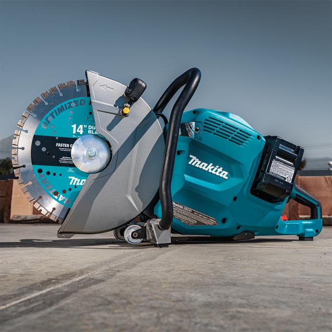 Makita
  CE001GL401 80V (40V x 2) Max XGT Brushless 14 in. Power Cutter Kit (4 x
  8.0Ah) - Image 7