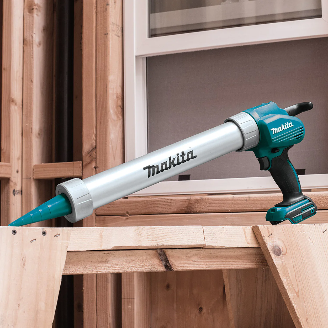 Makita DCG180ZB 18-Volt LXT Lithium-Ion 600mL Cordless Caulking Gun (Tool Only) - Image 2