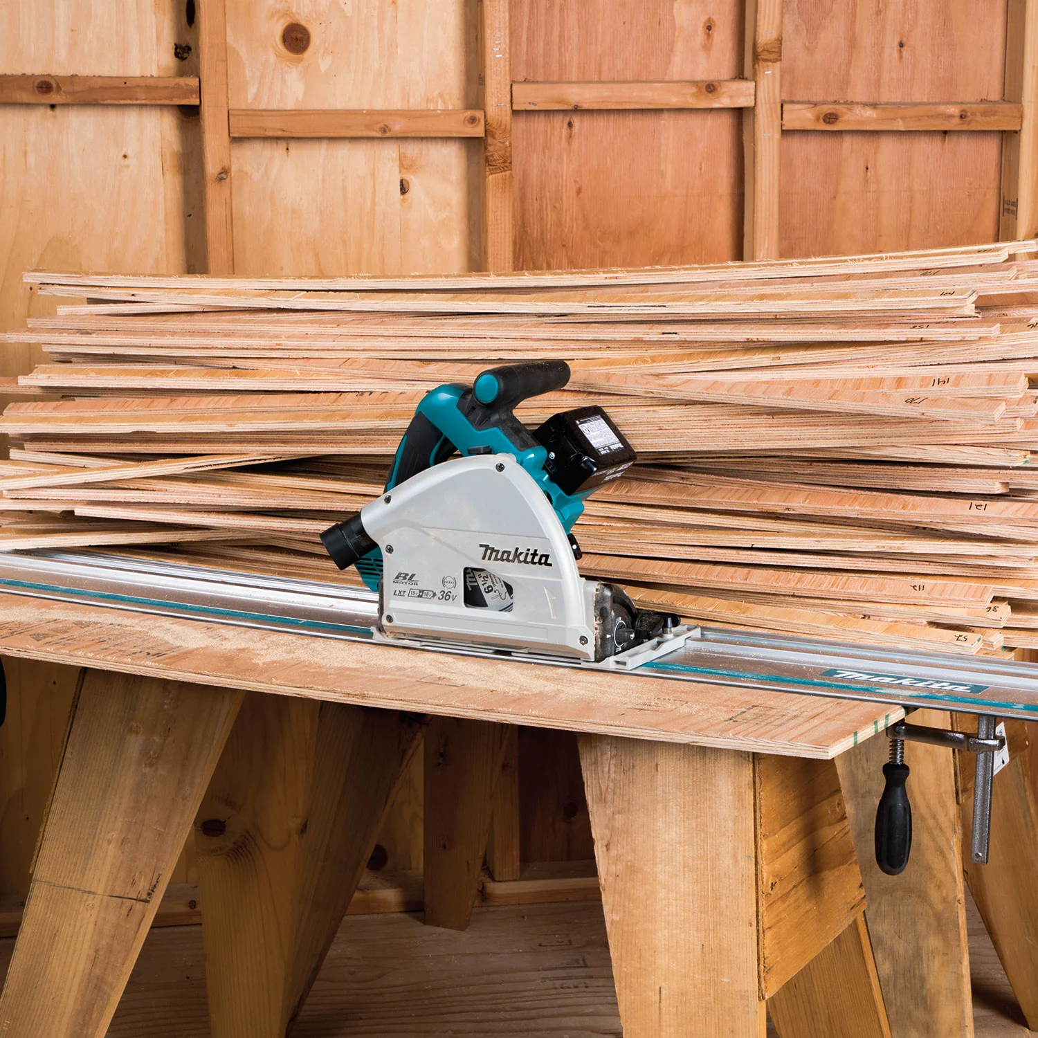 Makita DSP601ZJ LXT 18V x 2 Brushless 6-1/2 in. Track Saw w/AWS (Tool Only) - Image 7