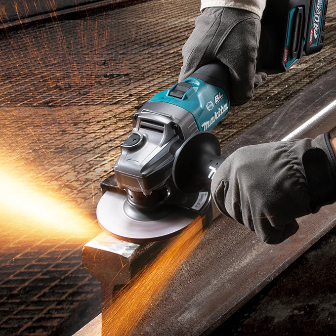 MAKITA
  GA029GZ 40V Max XGT BL 5 in.Angle Grinder w/AWS, Paddle Switch,Tool Only - Image 3