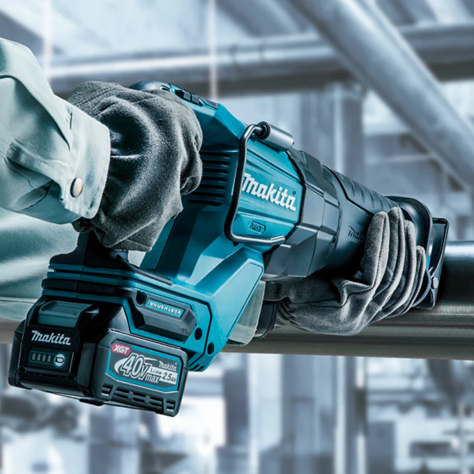 Makita
  JR001GM101 40V Max XGT Brushless Reciprocating Saw Kit (1 x 4.0 Ah) - Image 2