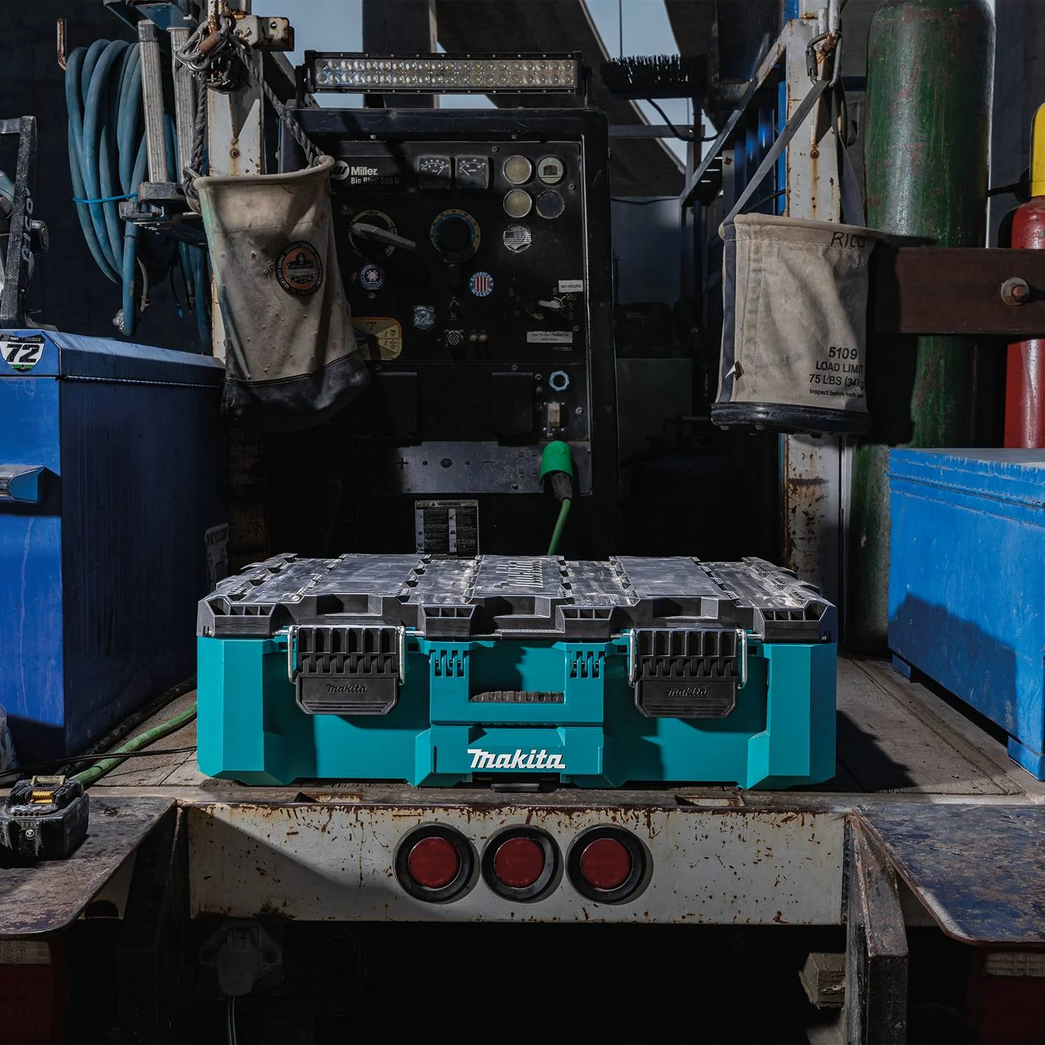 Makita Maktrak™ T-90015 Large Tool Box - Image 14