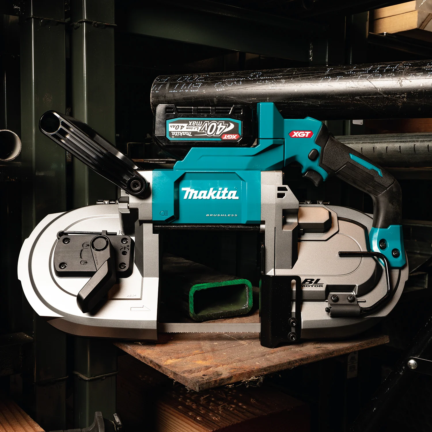 MAKITA PB002GZ 40V Max XGT
  Brushless Portable Band Saw, Tool Only - Image 3