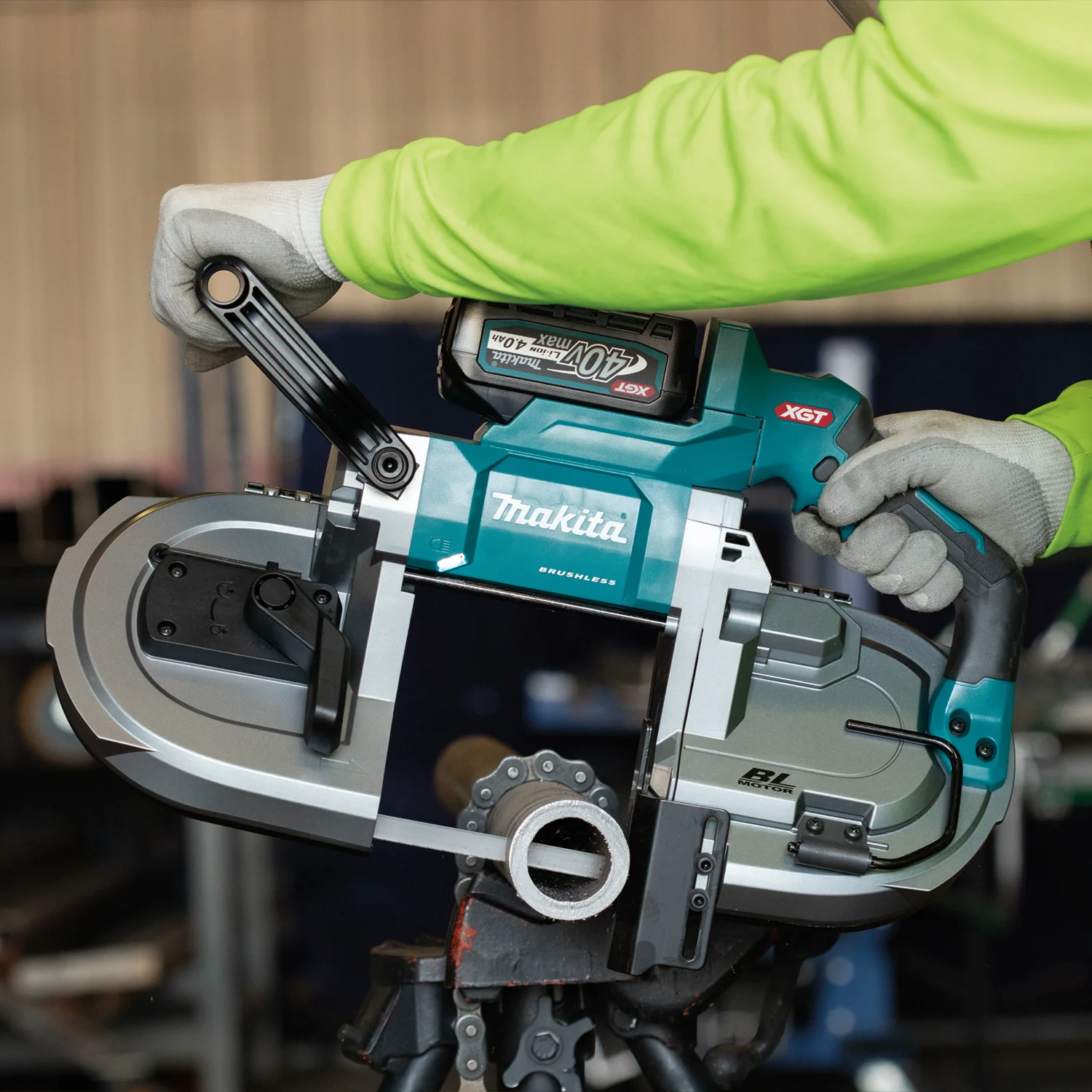 MAKITA PB002GZ 40V Max XGT
  Brushless Portable Band Saw, Tool Only - Image 4