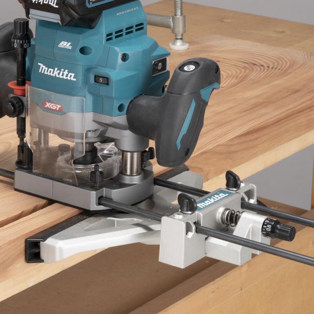 MAKITA RP001GZ01 40V Max XGT BL
  1/2 in. Plunge Router w/AWS, Tool Only - Image 10