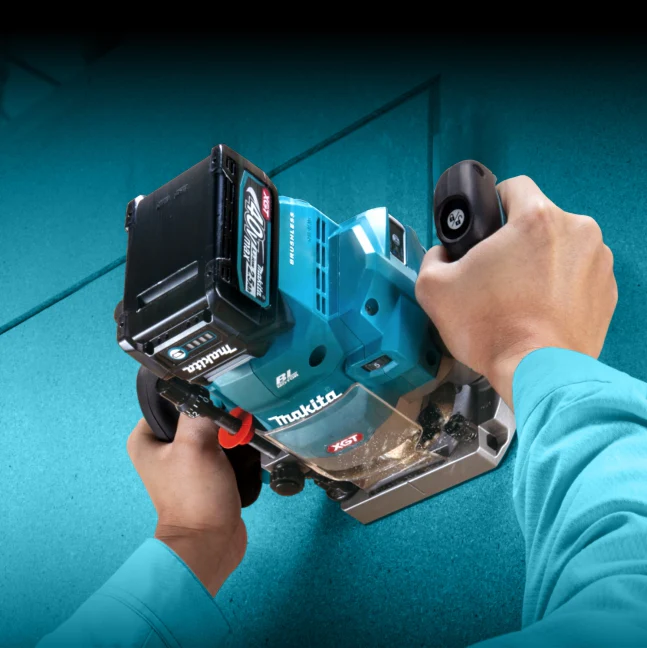 MAKITA RP001GZ01 40V Max XGT BL
  1/2 in. Plunge Router w/AWS, Tool Only - Image 6