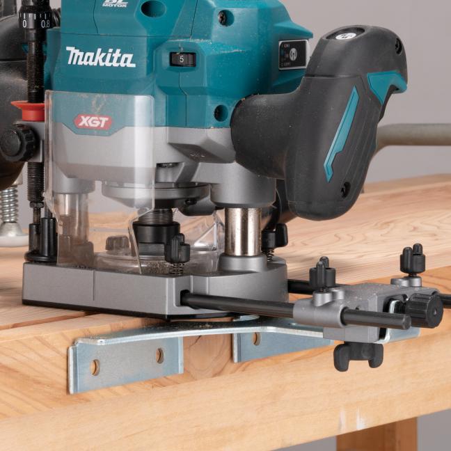 MAKITA RP001GZ01 40V Max XGT BL
  1/2 in. Plunge Router w/AWS, Tool Only - Image 7