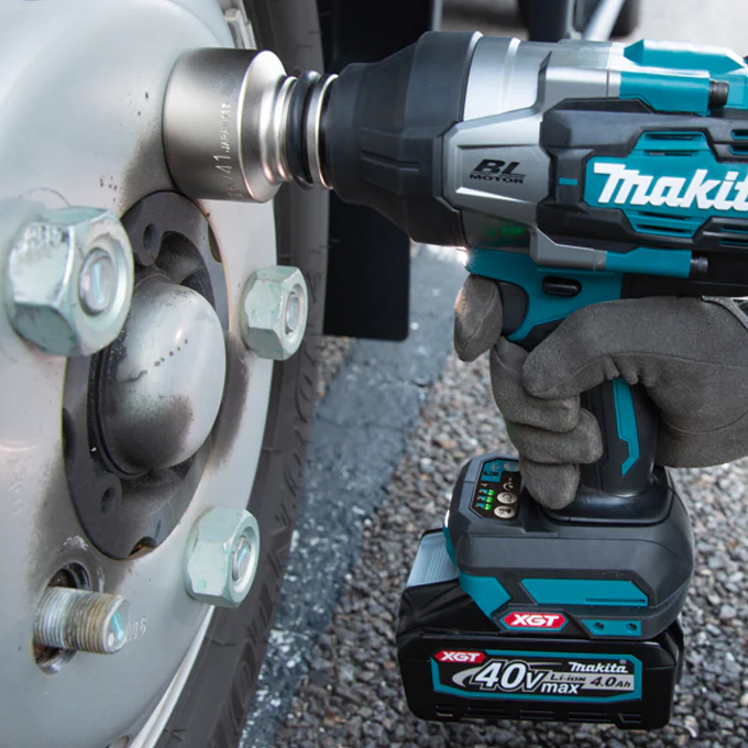 MAKITA TW001GM102 40V Max XGT
  Brushless 3/4 in. Impact Wrench Kit with Friction Ring (4.0Ah x1) - Image 3