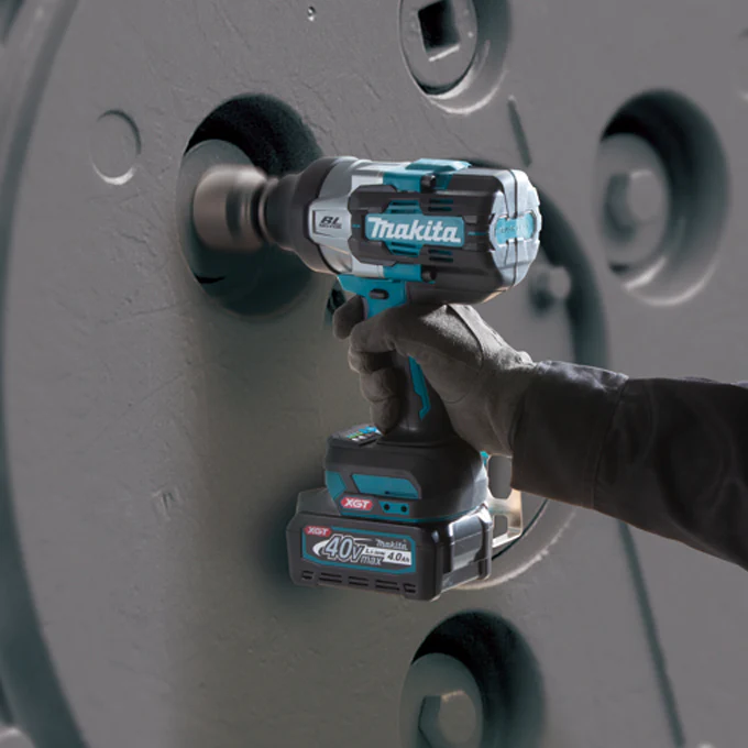 MAKITA TW001GM102 40V Max XGT
  Brushless 3/4 in. Impact Wrench Kit with Friction Ring (4.0Ah x1) - Image 4