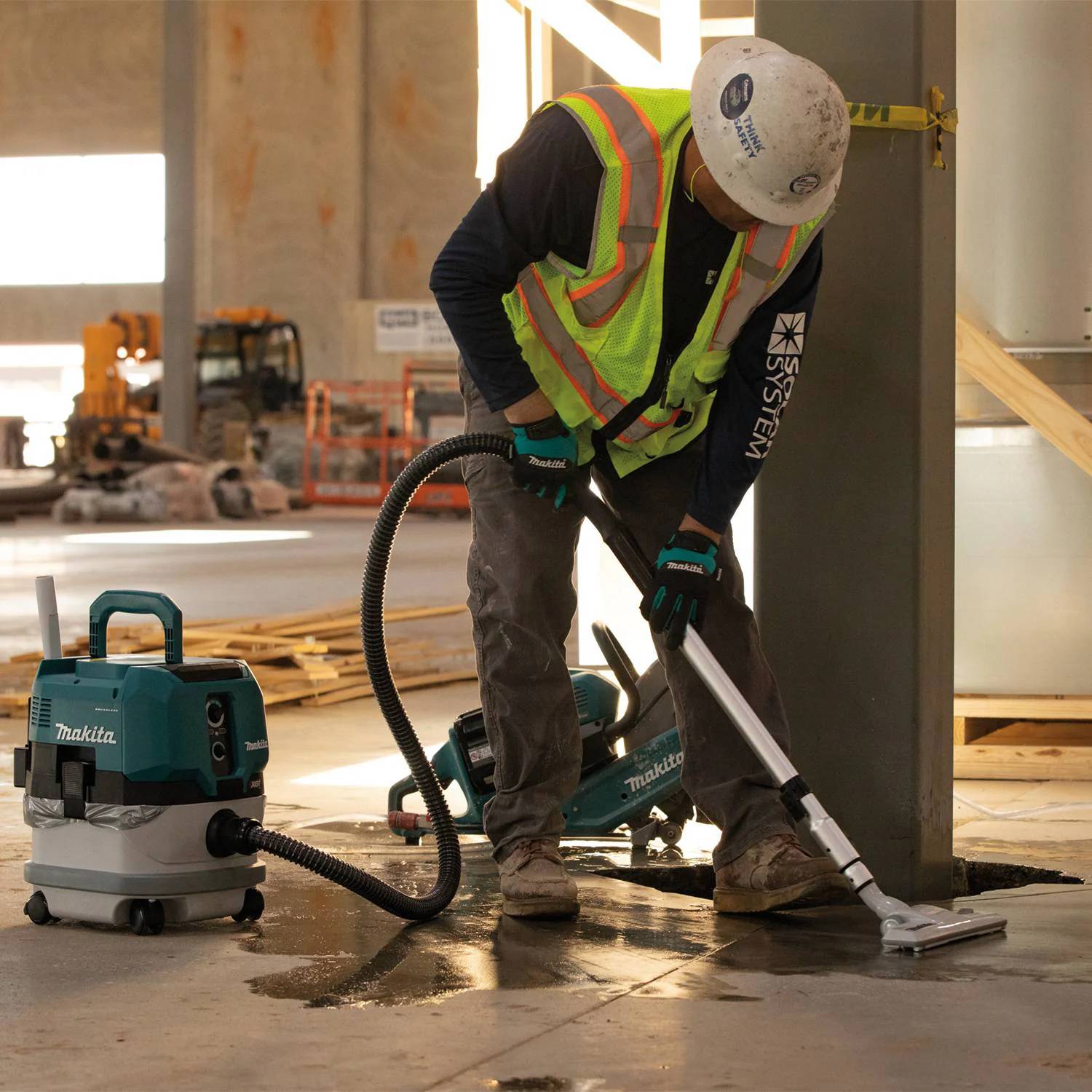 MAKITA VC001GLZ 40V Max XGT BL 8
  L Wet/Dry Vacuum Cleaner, Tool Only - Image 5
