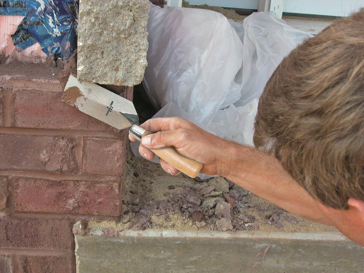 Marshalltown 52 5 in x 2 in Margin Trowel - Image 4