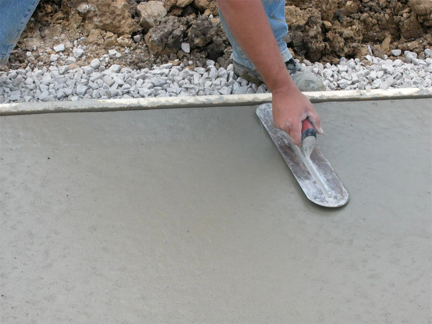 Marshalltown MXS20FRD 20 in x 4 in High Carbon Steel Finishing Trowel - Image 4