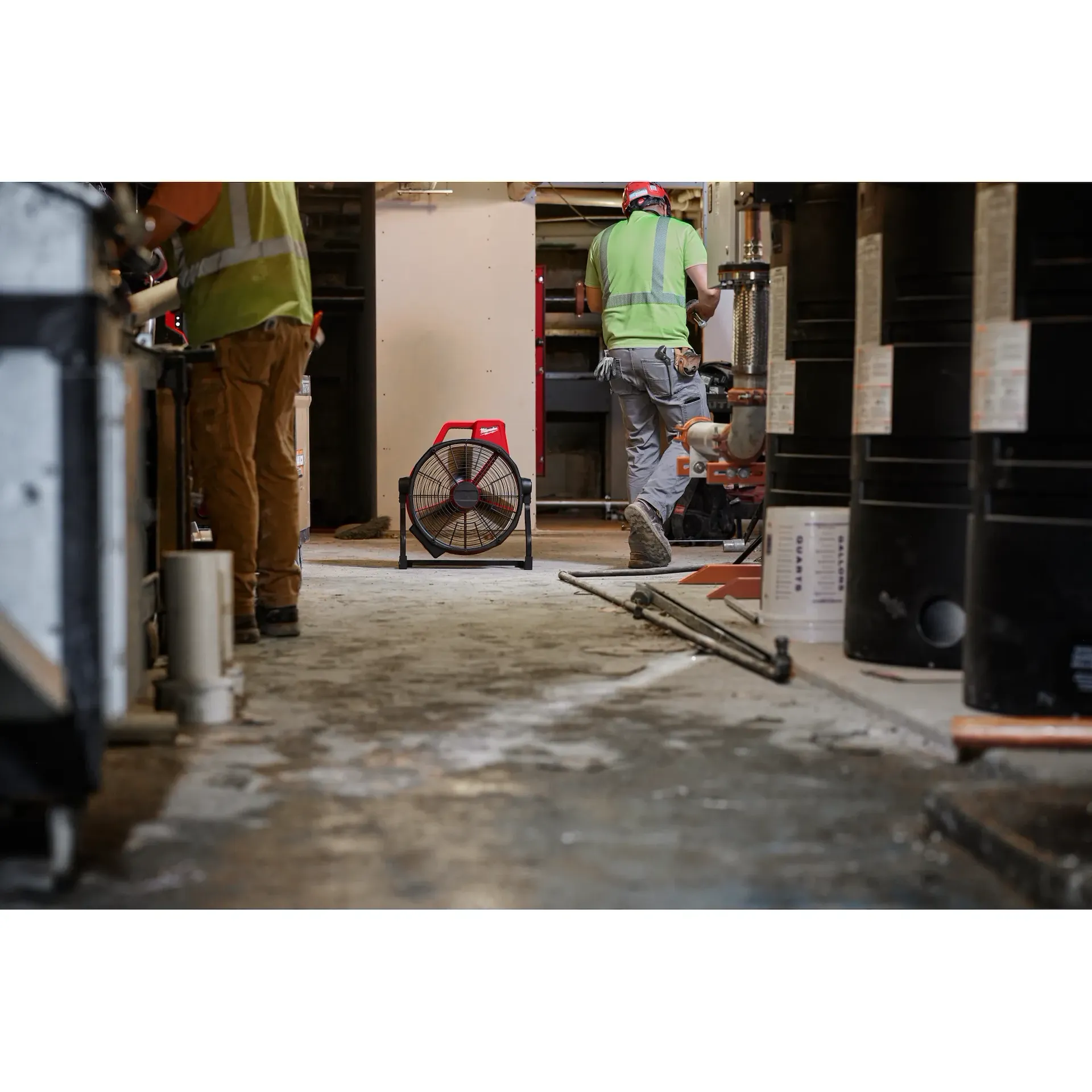 Milwaukee 0821-20 18 in. Hybrid Cordless Fan - Image 11
