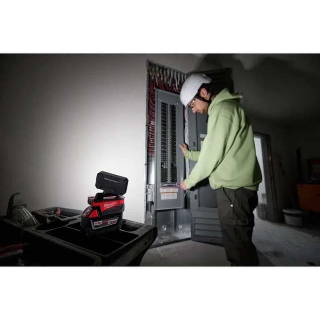 MILWAUKEE 2359-20 M18™ ROVER™ Compact Folding Flood Light with USB Charging (Tool Only) - Image 6