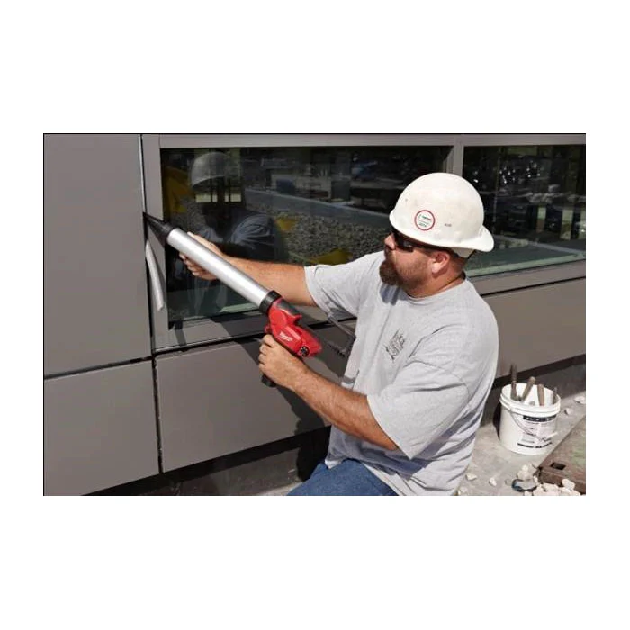Milwaukee 2442-21 20 oz 16-1/8 in Battery Powered Cordless Caulk and Adhesive Gun Kit - Image 5