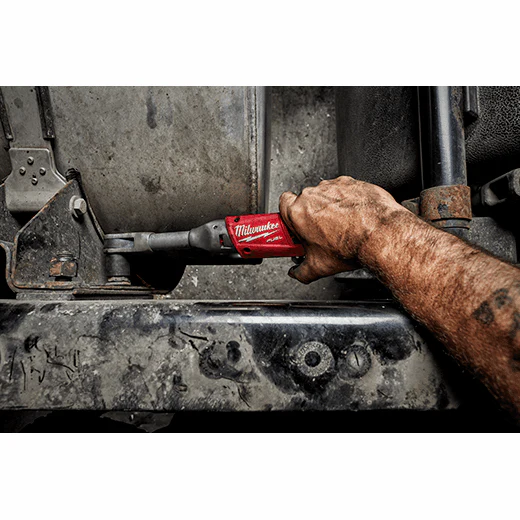 Milwaukee 2560-21 M12 Fuel 3/8 in. Extended Reach Ratchet Kit - Image 4