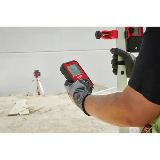 Milwaukee 3704-21T 4000 ft M18™ Battery Dual Slope Rot Laser Level Kit - Image 10