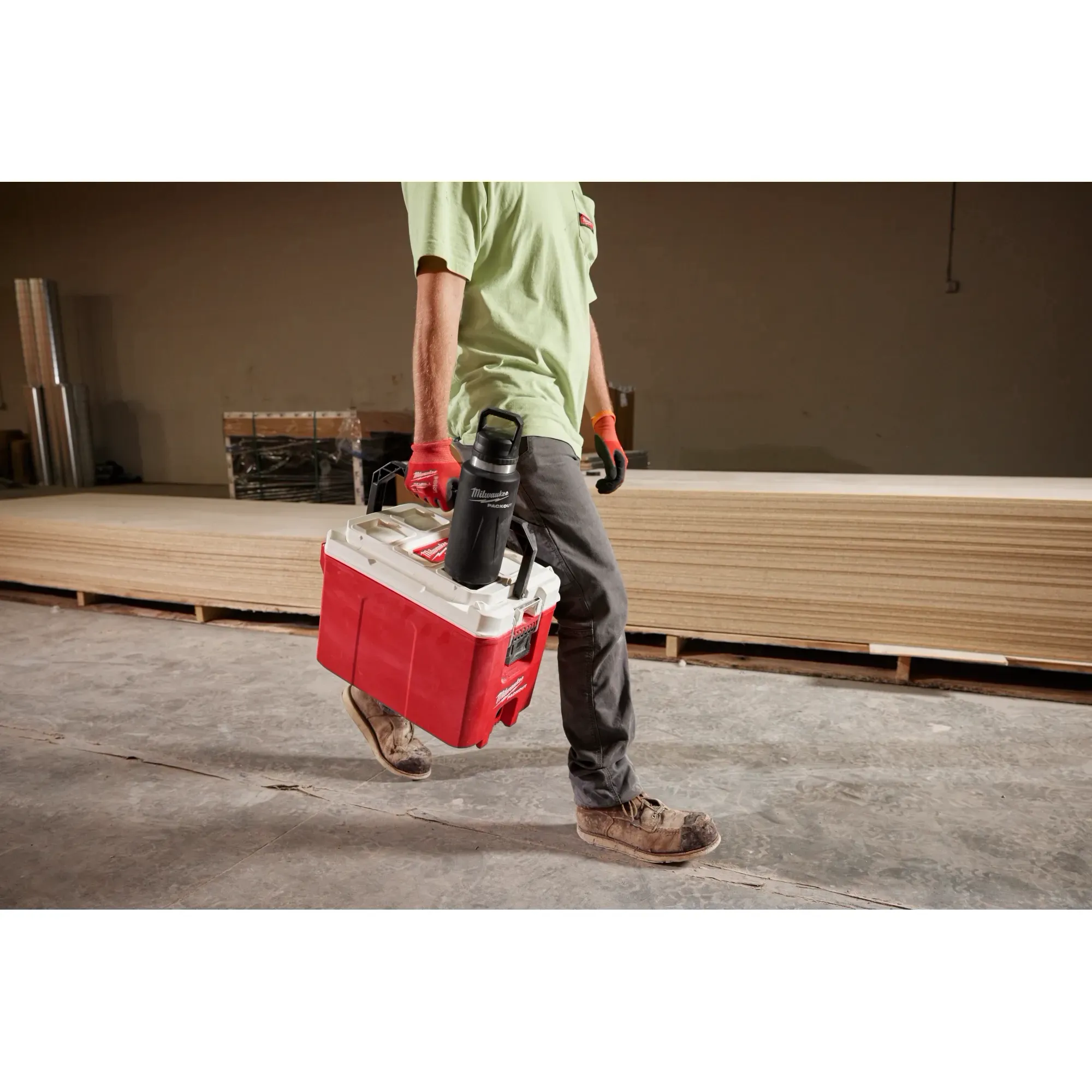 MILWAUKEE 48-22-8397R PACKOUT™ 36oz Insulated Bottle with Chug Lid - Image 8