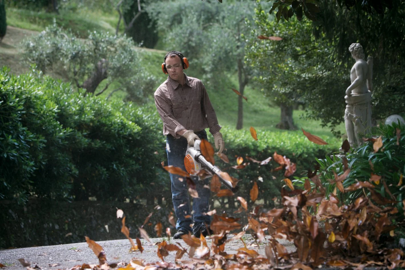 STIHL 42410111767 BG86 Handheld Blower - Image 3