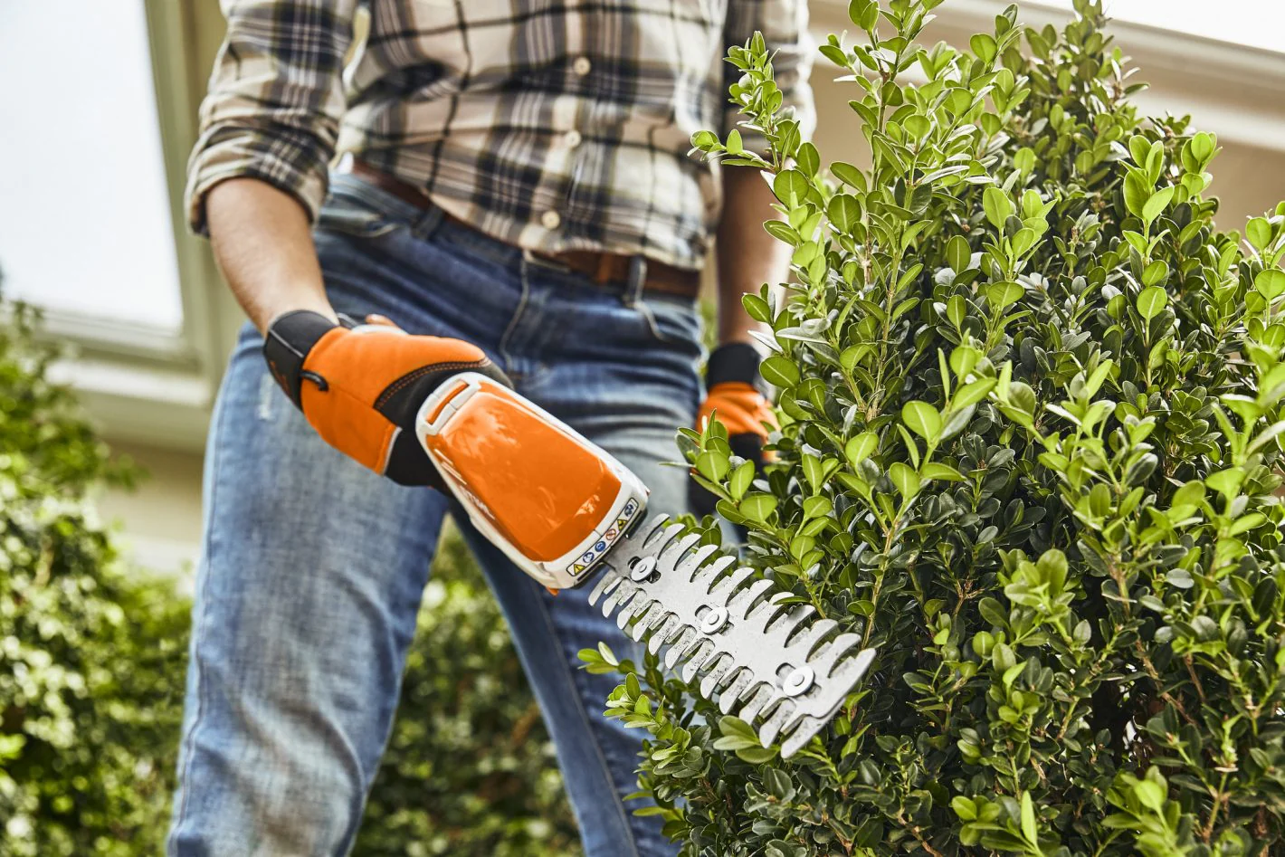 STIHL HA030113508 HSA26S Cordless Hedge Trimmer Kit - Image 4
